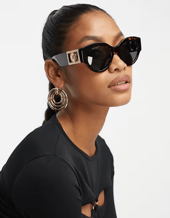 VERSACE