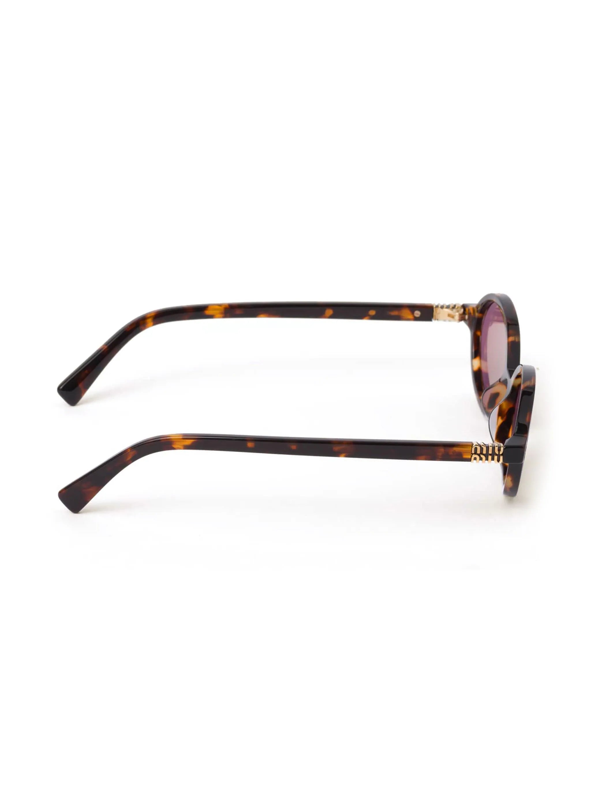 Miu Miu MU04ZS VAU50D logo lettering oval-frame regard tortoiseshell-effect sunglasses - Chris Optics